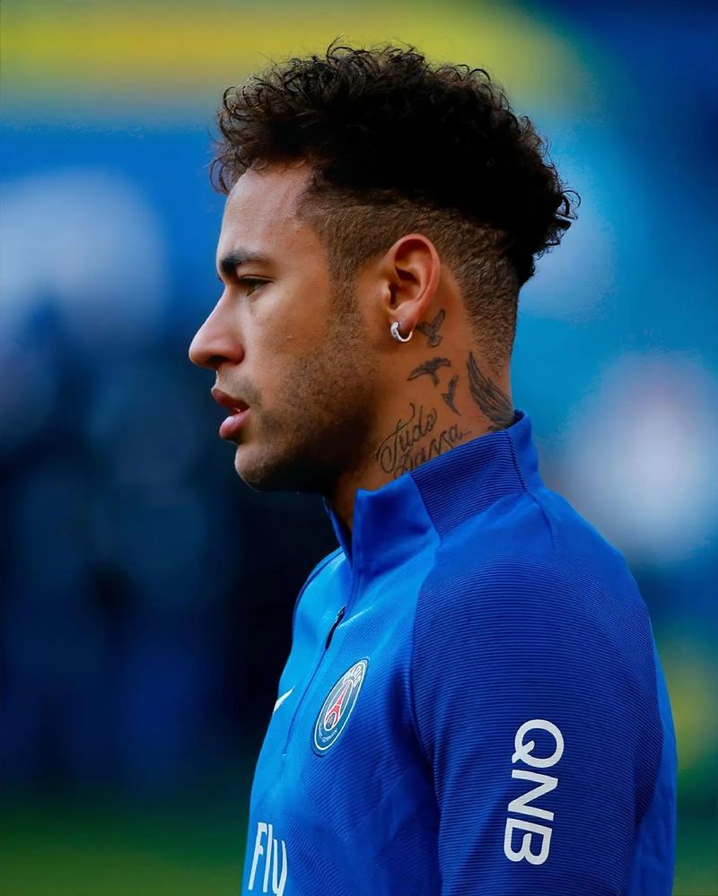 斯帕莱蒂与孔蒂的意甲逆转：那不勒斯击败尤文图斯，迎接新时代