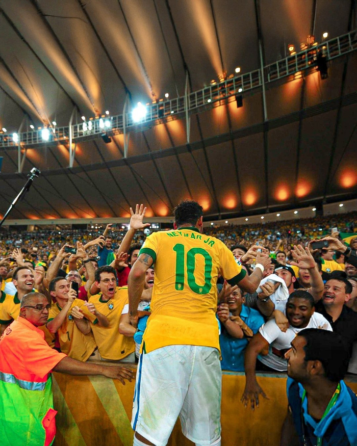 卡罗：选择滕哈格是一个错误的决定；不喜欢阿隆索现在的处境（卡罗：任用滕哈格是失策；不满阿隆索目前的处境）