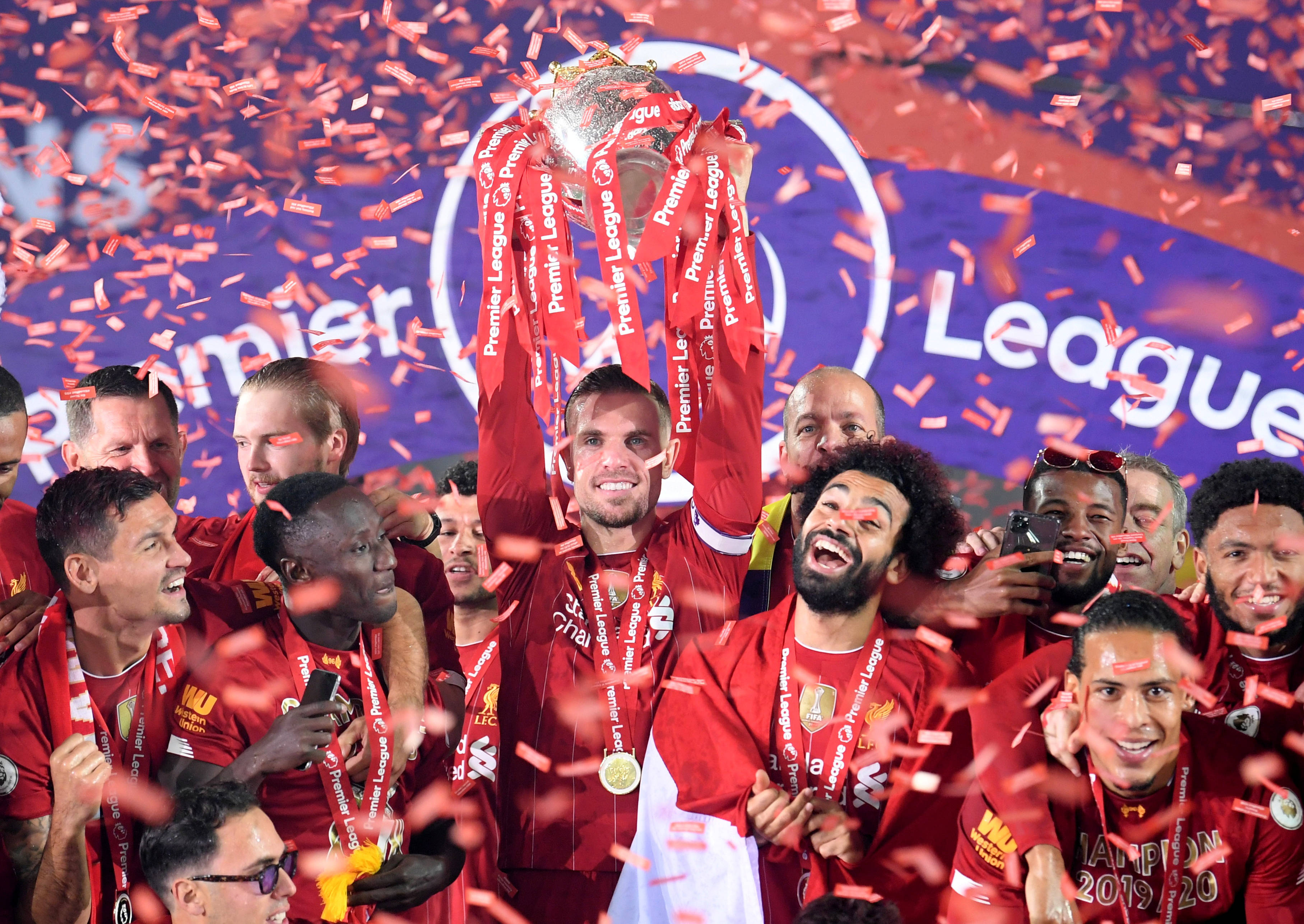 基耶萨冬窗去向成疑，意甲球队或再抛橄榄枝（基耶萨冬窗动向成谜，意甲多队或再度招手）