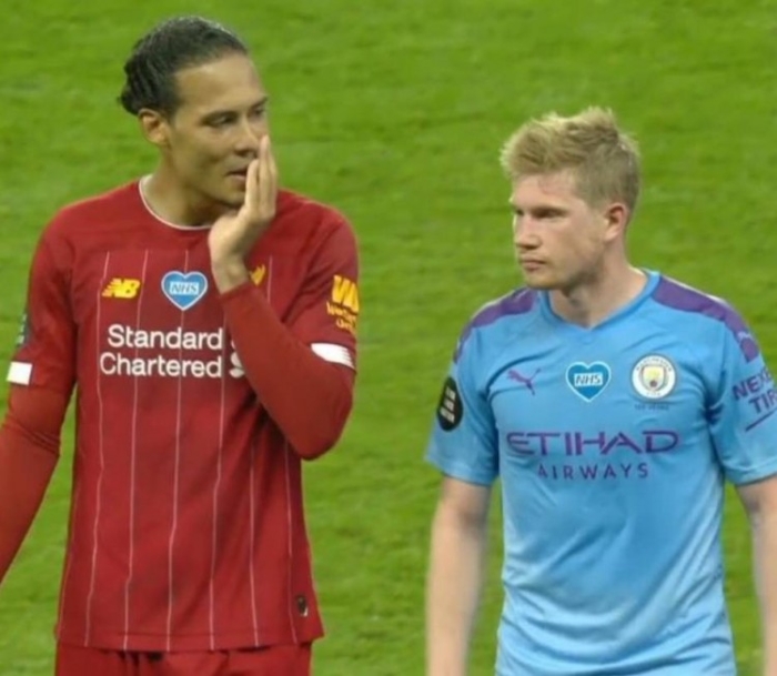 马赫雷斯和知名说唱歌手一同出镜，展示阿尔及利亚队新球衣