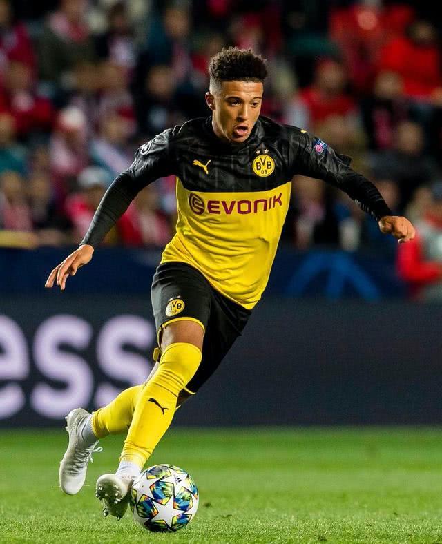 活塞客场大胜取得12连胜，终结对阵雄鹿五连败