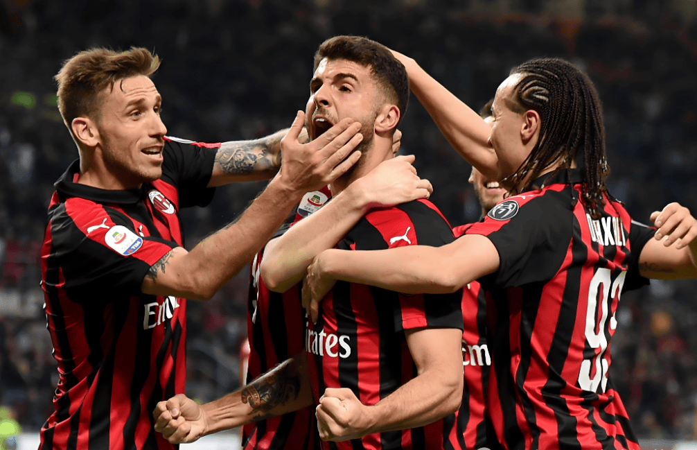 意甲积分榜：米兰1球净胜球优势领先那不勒斯居首（意甲积分榜：米兰凭1球净胜优势力压那不勒斯登顶）