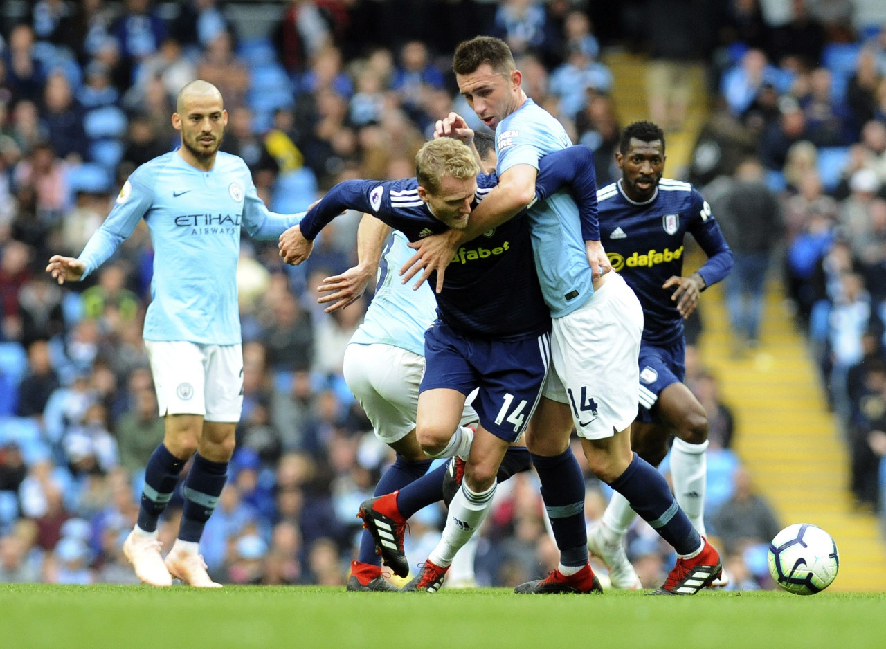 足球报曝中超某俱乐部欠税过亿，评论区画风突变：先查查调节费去哪了（足球报称中超一俱乐部欠税逾亿元，评论区风向突变：先追查调节费去向）