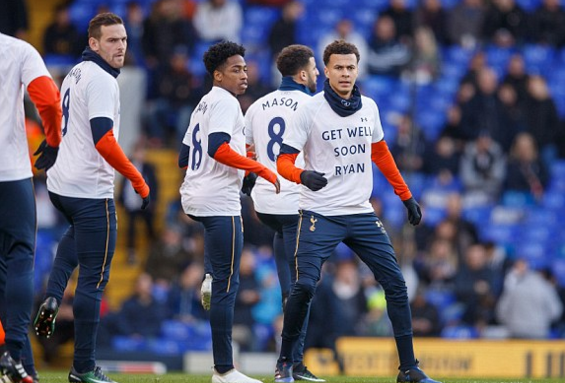 记者：维尼修斯女友在美国涉嫌欠税，可能无法陪他参加世界杯