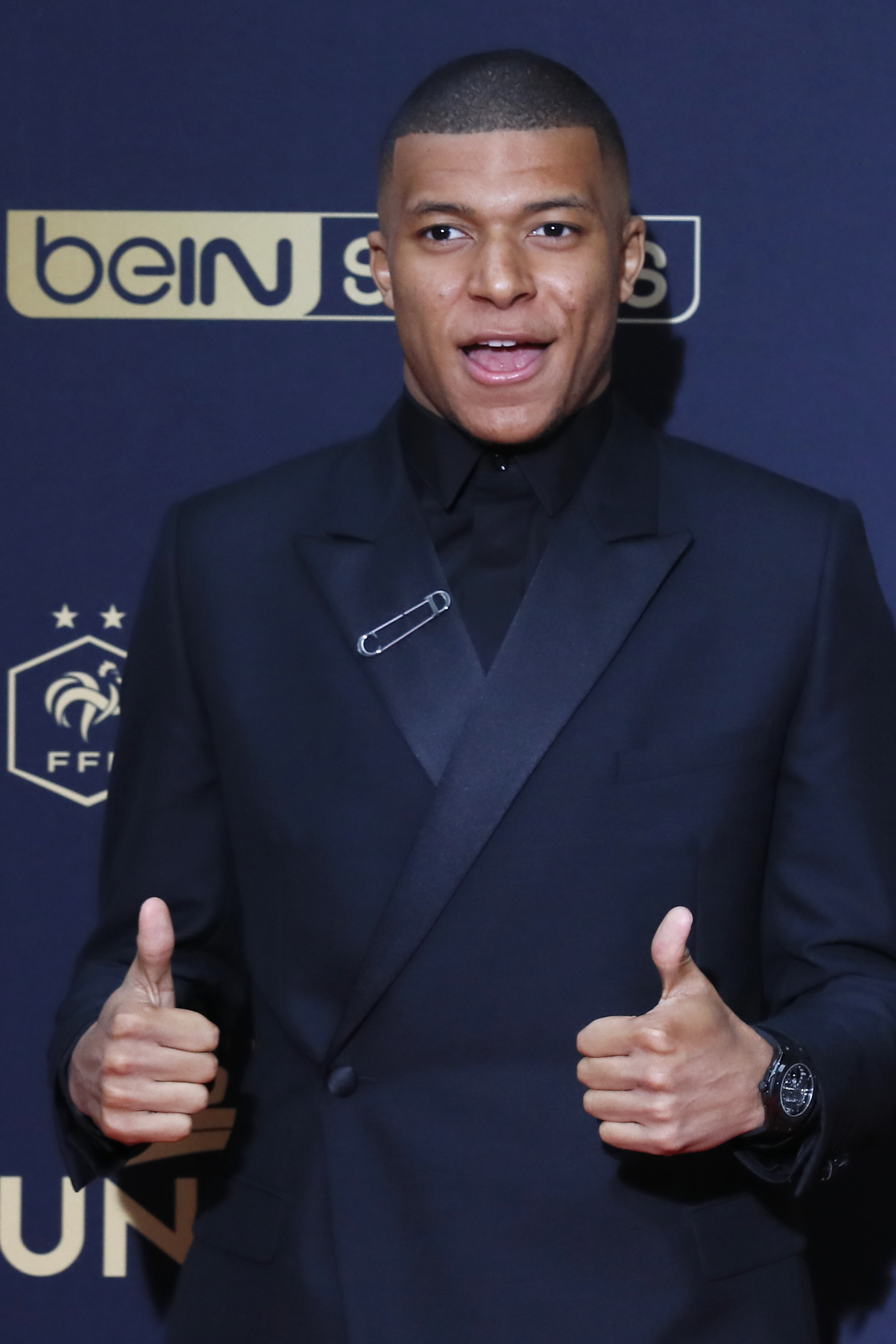 埃斯特旺：有些队友不相信我才18岁，我有时也觉得不可思议